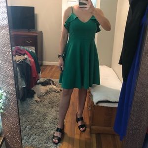 Kelly green dress, size medium new with tags
